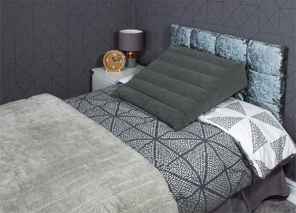 Opblaasbaar orthopedisch bedwigkussen - Inclusief reistas